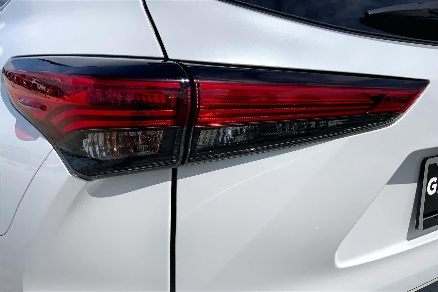 2022 Toyota Highlander L Wind Chill Pearl at AutoNation USA Houston