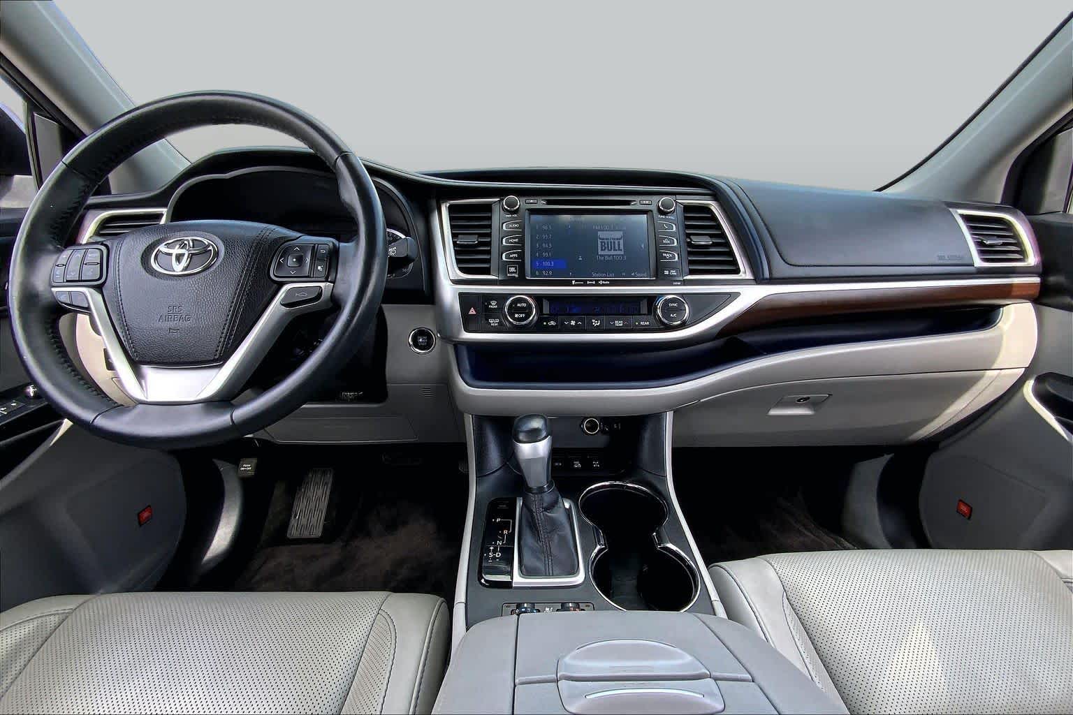 2016 Toyota Highlander Limited Platinum Silver Sky Metallic at AutoNation USA Houston