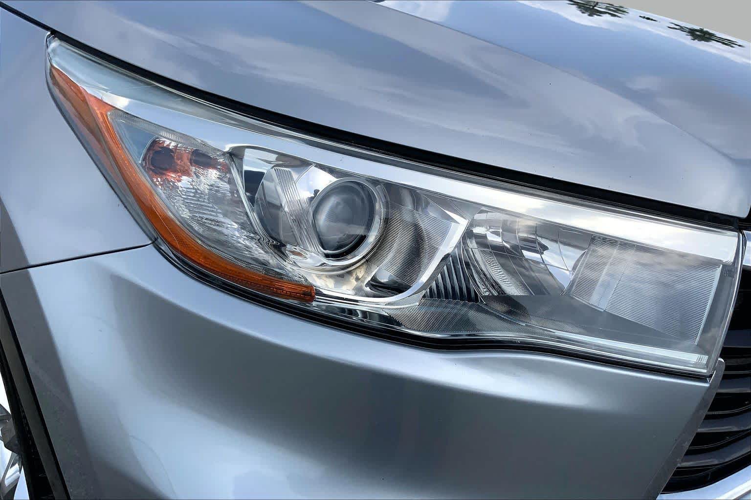 2016 Toyota Highlander Limited Platinum Silver Sky Metallic at AutoNation USA Houston