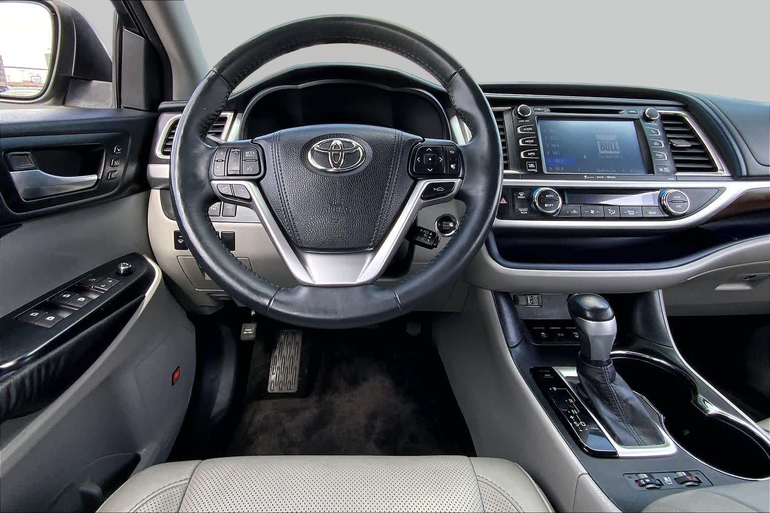2016 Toyota Highlander Limited Platinum Silver Sky Metallic at AutoNation USA Houston