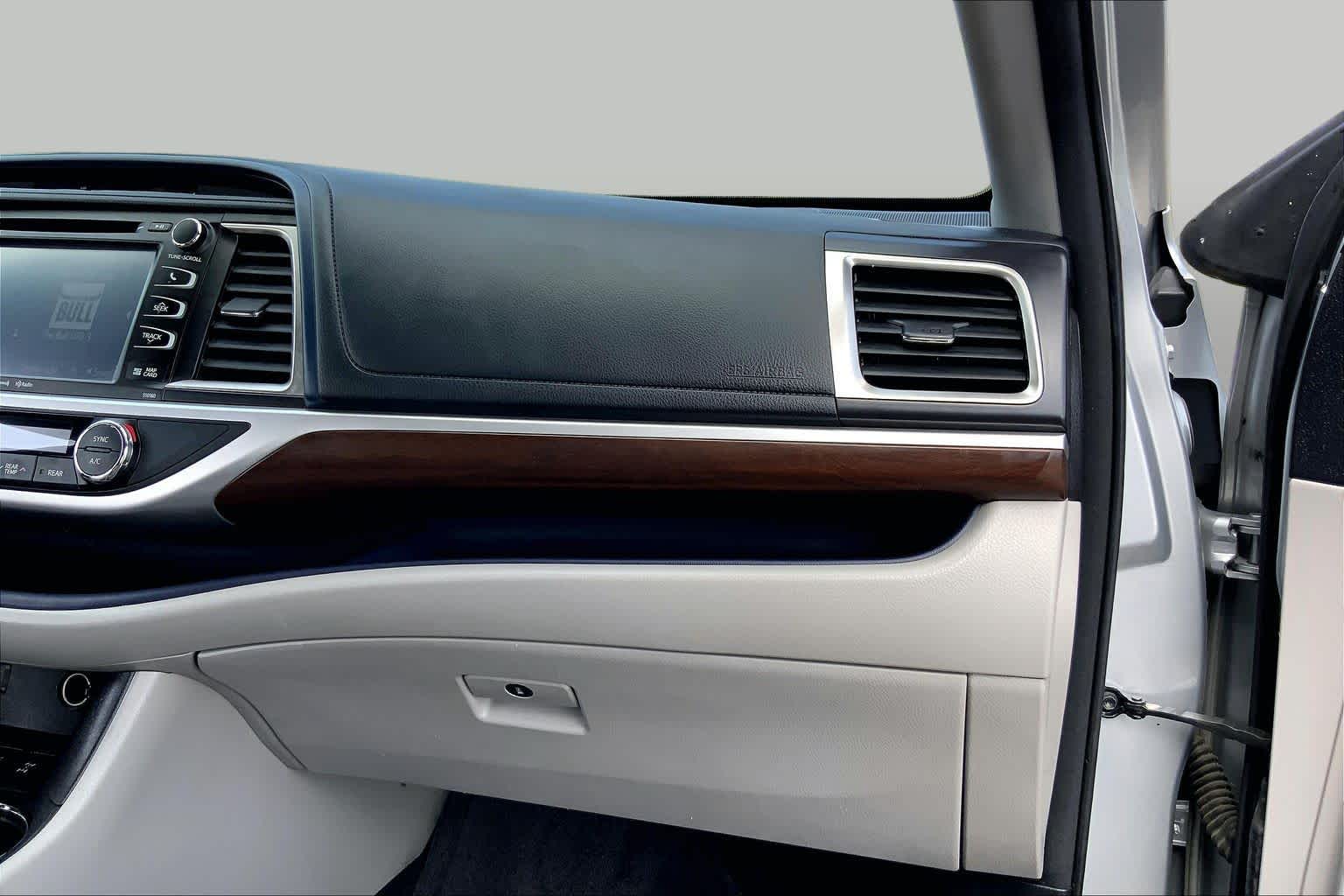 2016 Toyota Highlander Limited Platinum Silver Sky Metallic at AutoNation USA Houston