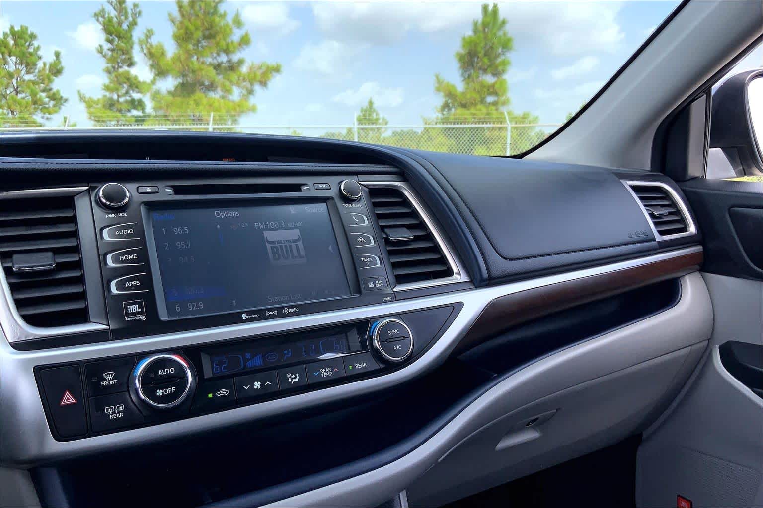 2016 Toyota Highlander Limited Platinum Silver Sky Metallic at AutoNation USA Houston