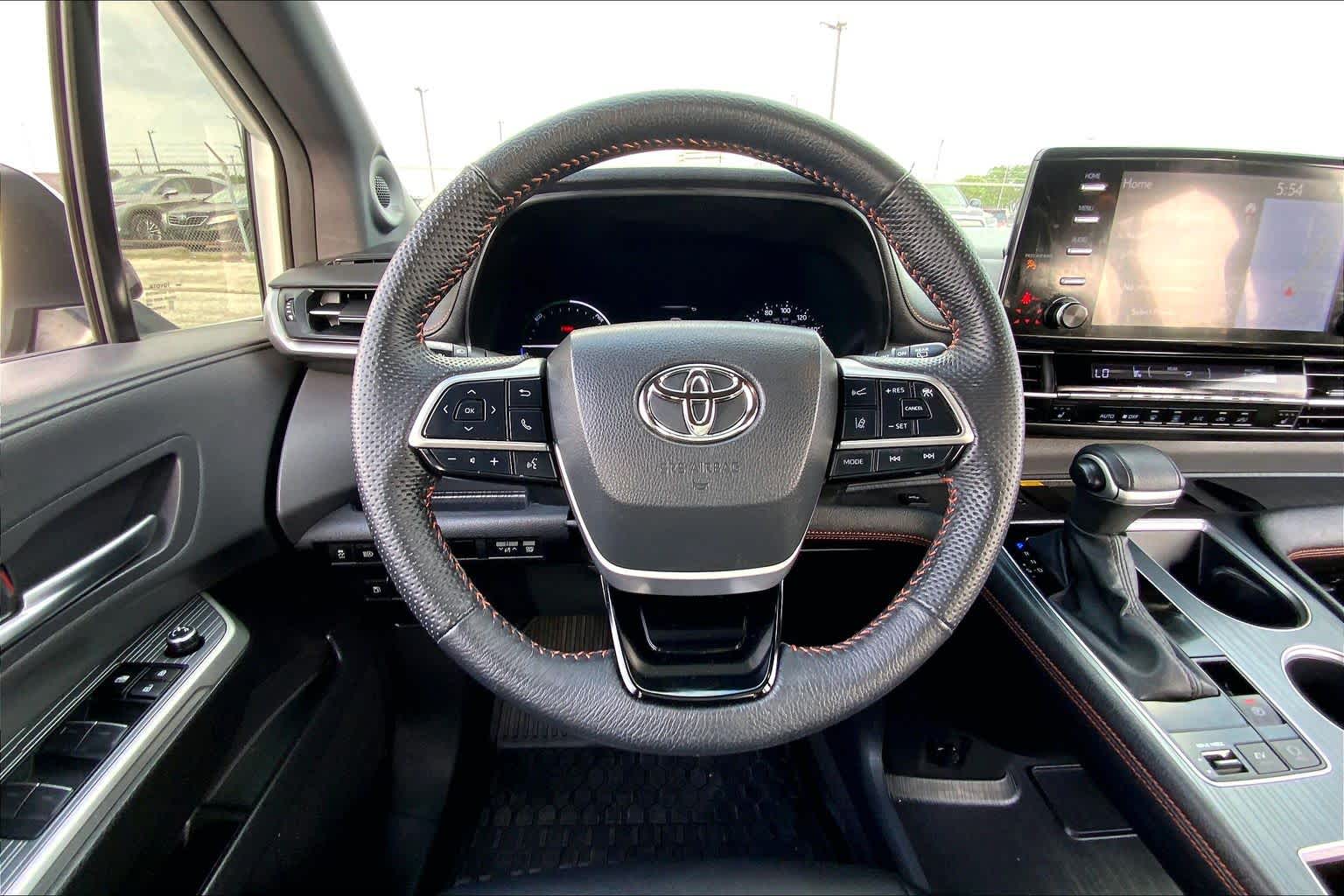 2023 Toyota Sienna XSE Ice Cap at Group 1 Toyota Southwest