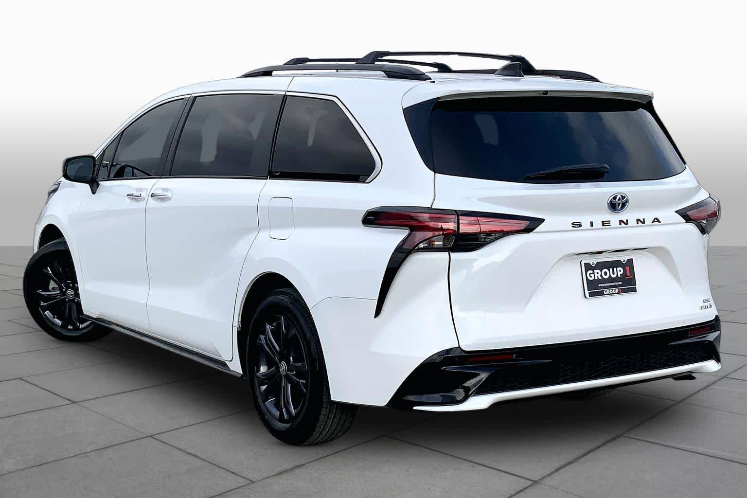 2023 Toyota Sienna XSE Ice Cap at Group 1 Toyota Southwest