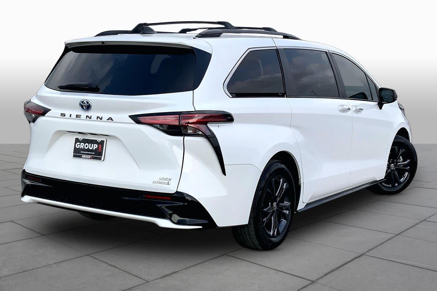 2023 Toyota Sienna XSE Ice Cap at Group 1 Toyota Southwest