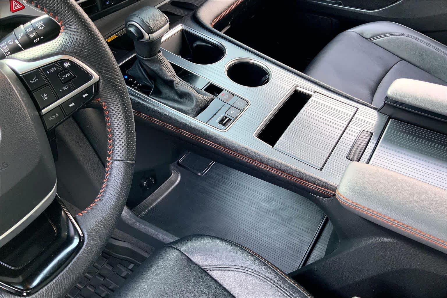 2023 Toyota Sienna XSE Ice Cap at Group 1 Toyota Southwest