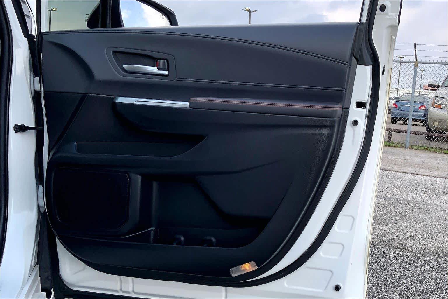 2023 Toyota Sienna XSE Ice Cap at Group 1 Toyota Southwest