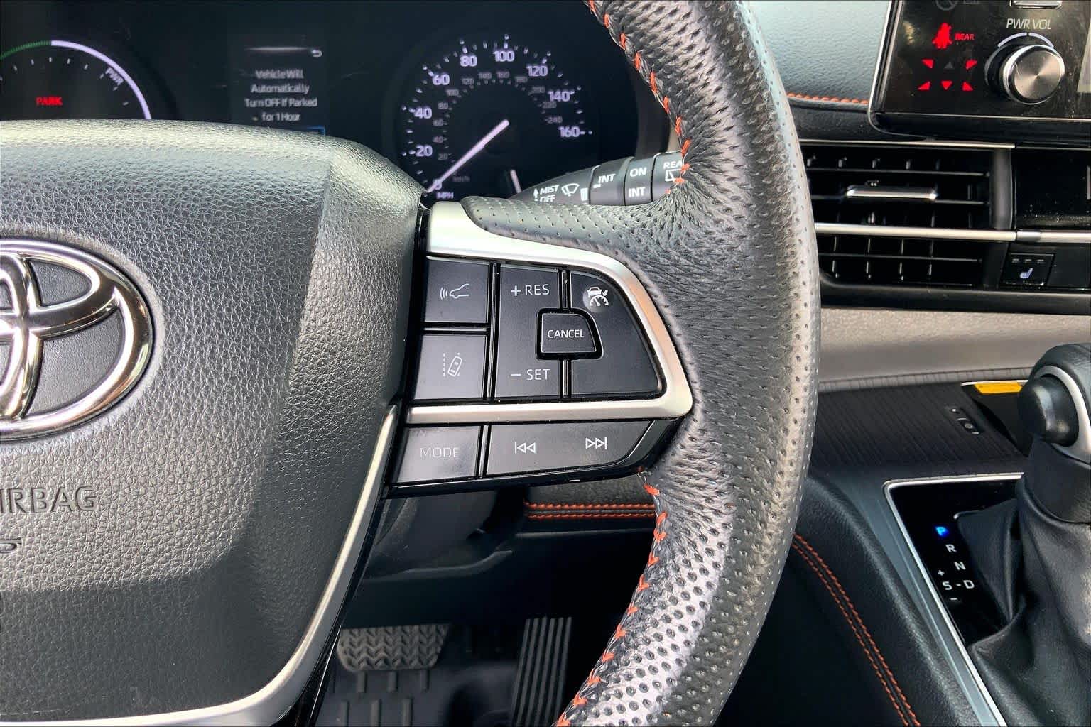 2023 Toyota Sienna XSE Ice Cap at Group 1 Toyota Southwest