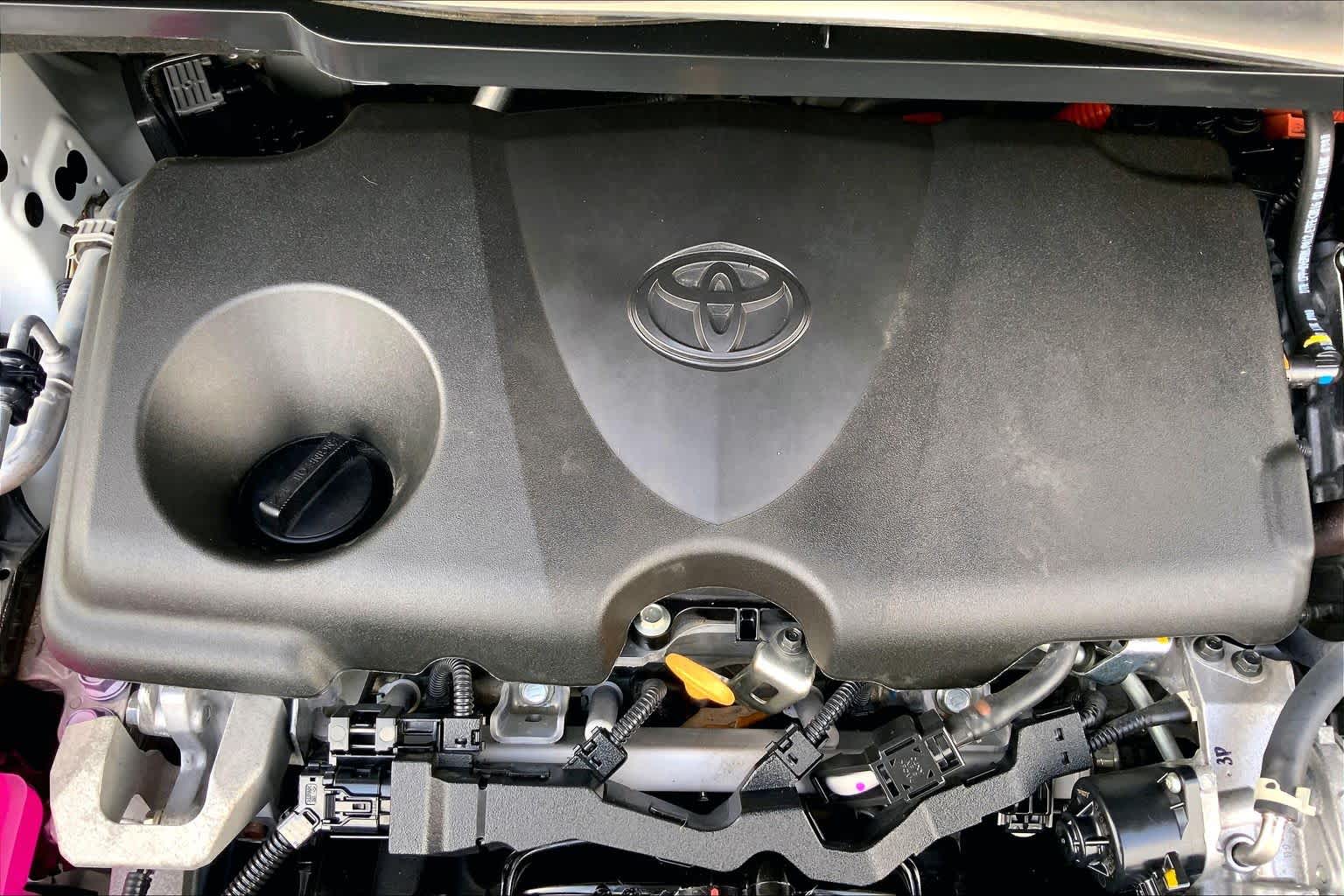 2023 Toyota Sienna XSE Ice Cap at Group 1 Toyota Southwest
