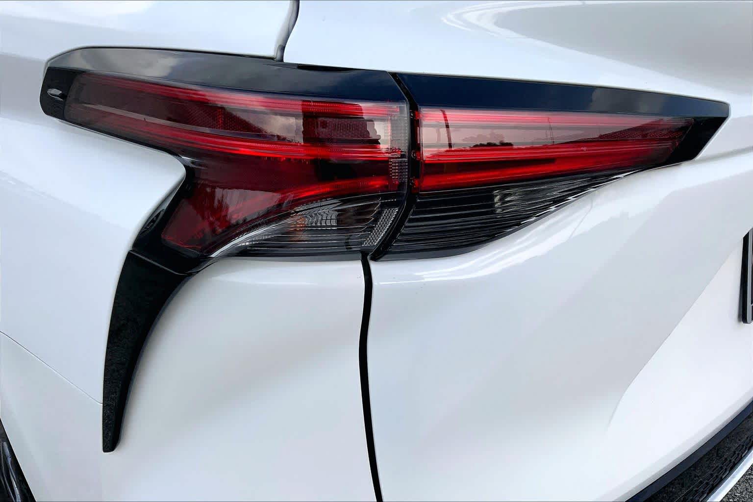 2023 Toyota Sienna XSE Ice Cap at Group 1 Toyota Southwest