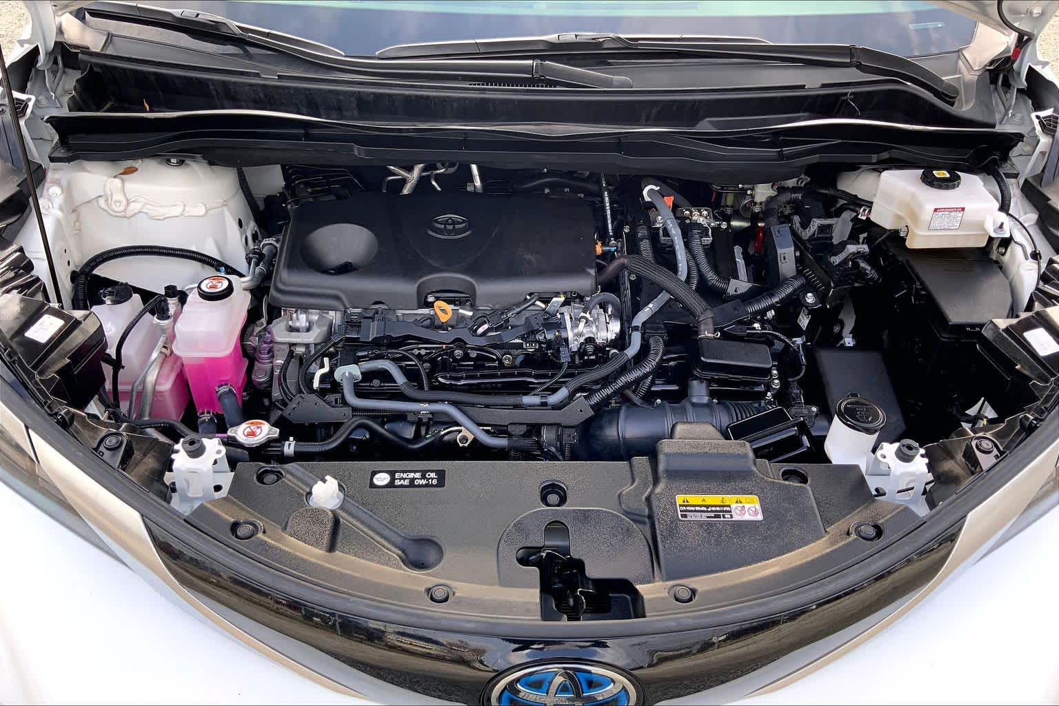 2023 Toyota Sienna XSE Ice Cap at Group 1 Toyota Southwest