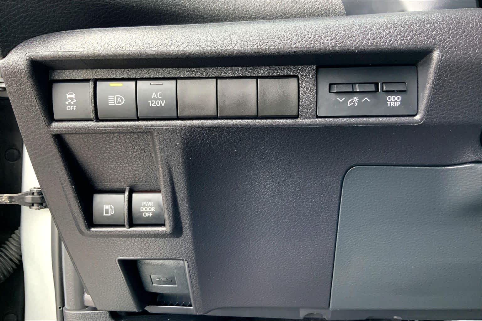 2025 Toyota Sienna XSE Celestial Silver Metallic at Group 1 Toyota Southwest