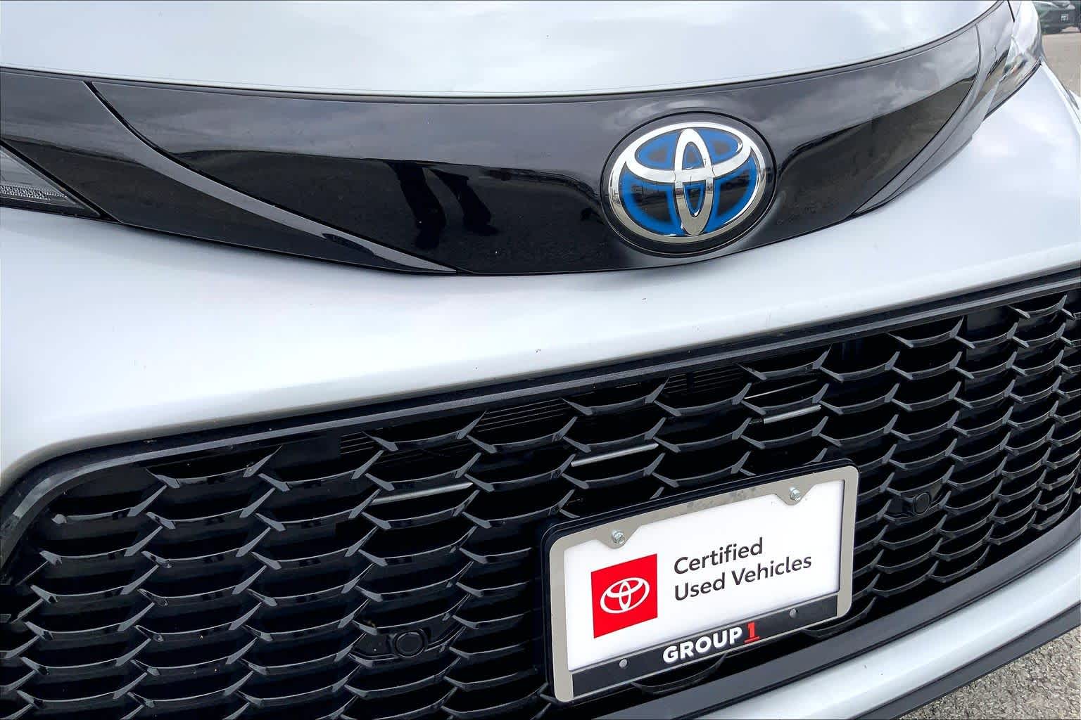 2025 Toyota Sienna XSE Celestial Silver Metallic at Group 1 Toyota Southwest