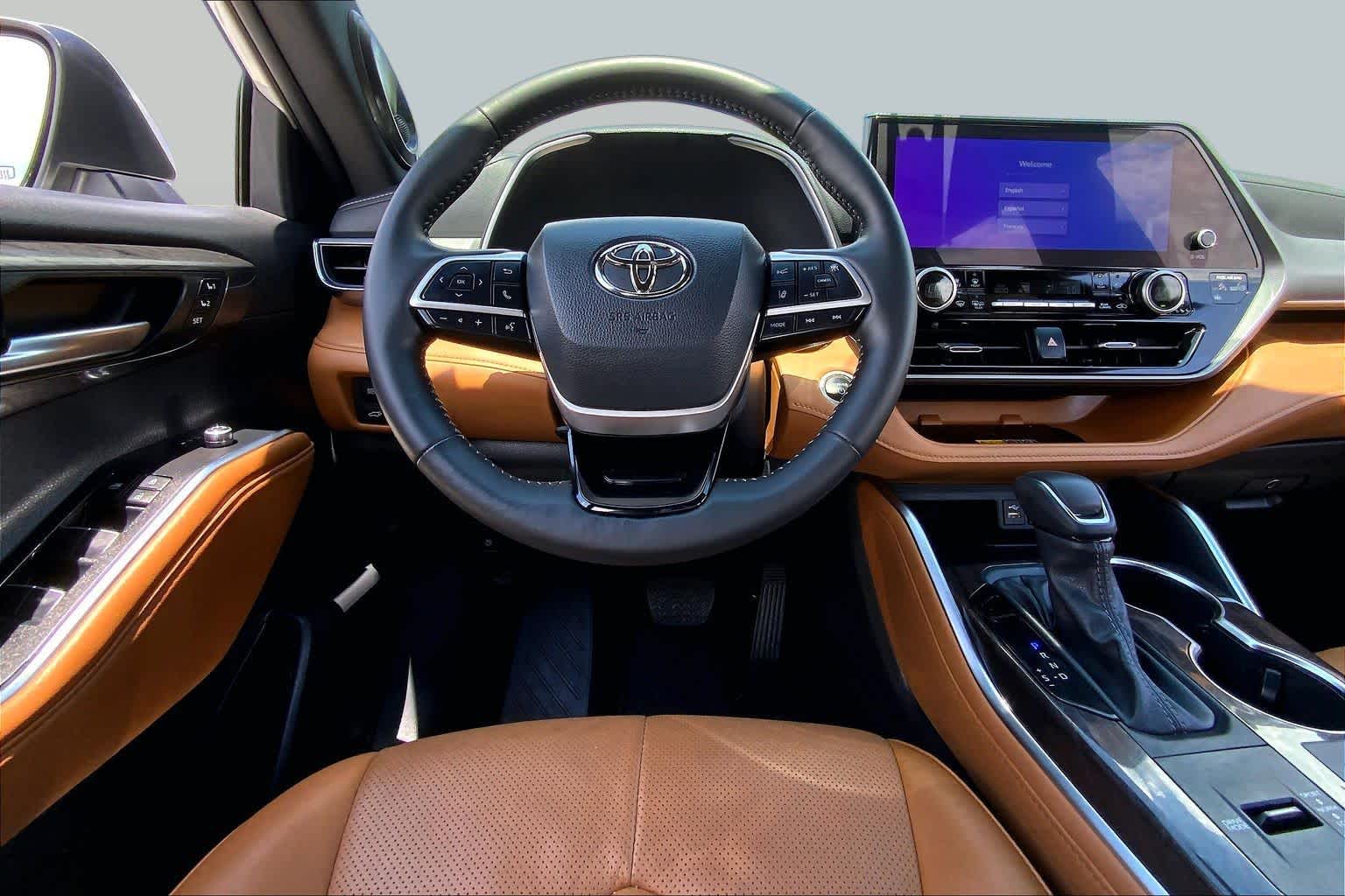 2026 Toyota Highlander Hybrid Platinum Wind Chill Pearl at Group 1 Toyota Southwest