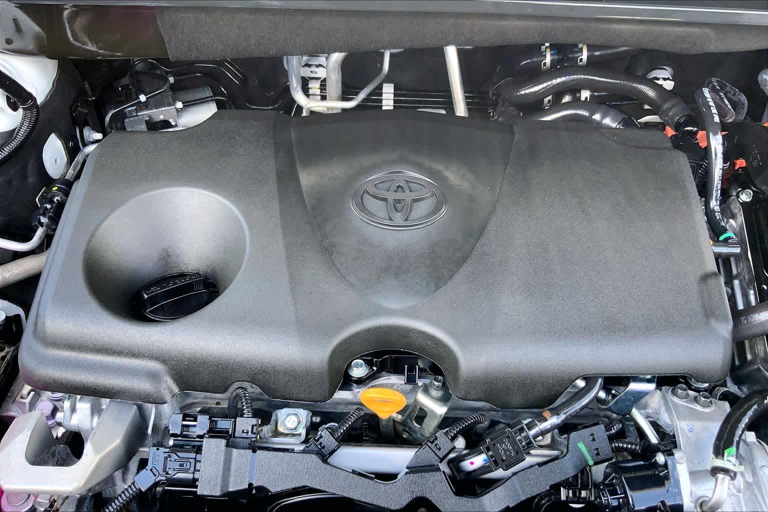 2026 Toyota Highlander Hybrid Platinum Wind Chill Pearl at Group 1 Toyota Southwest