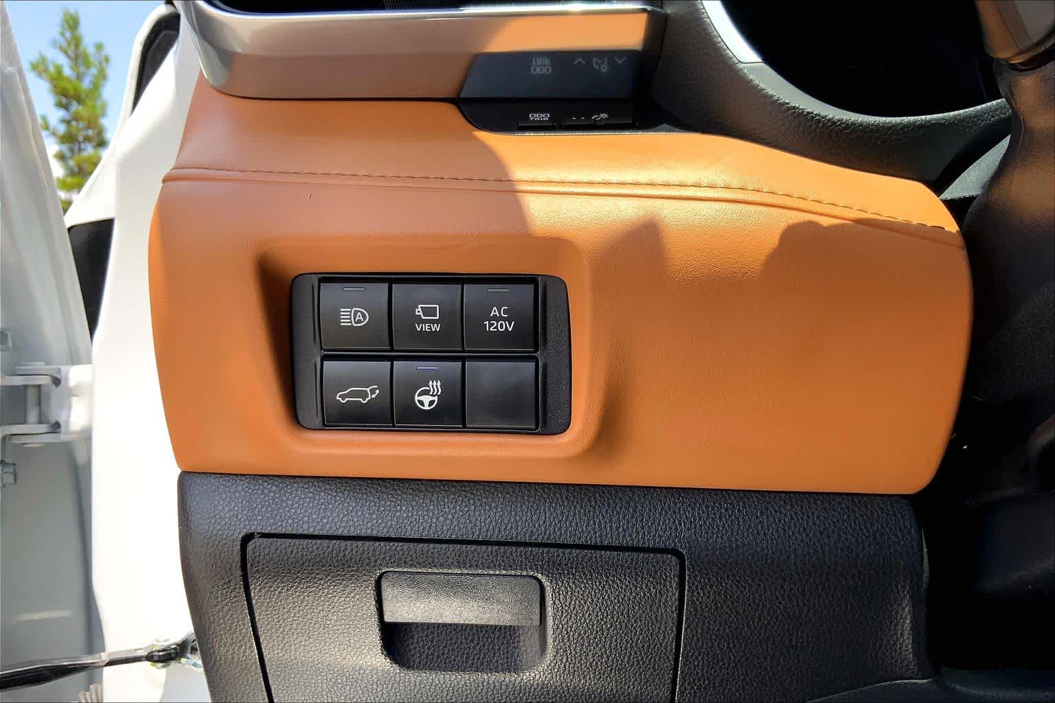 2026 Toyota Highlander Hybrid Platinum Wind Chill Pearl at Group 1 Toyota Southwest
