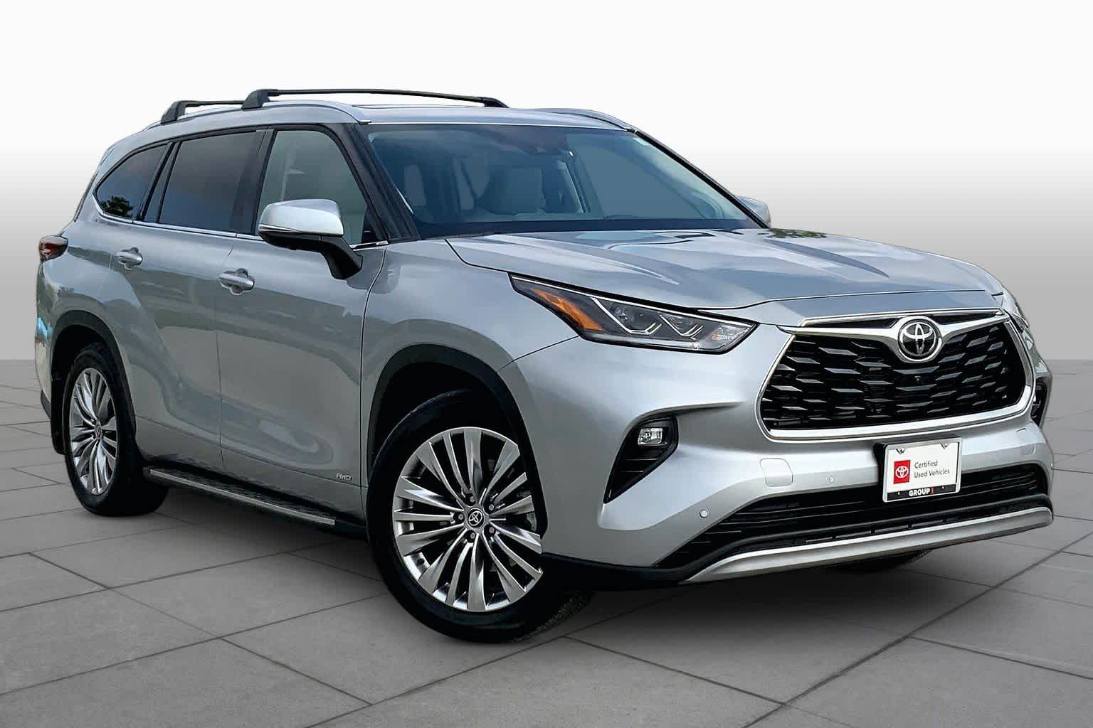 2025 Toyota Highlander Hybrid Platinum Celestial Silver Metallic at AutoNation USA Houston