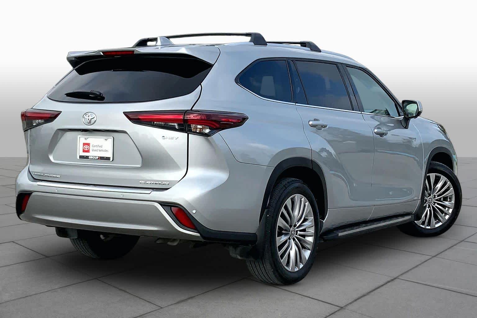 2025 Toyota Highlander Hybrid Platinum Celestial Silver Metallic at AutoNation USA Houston