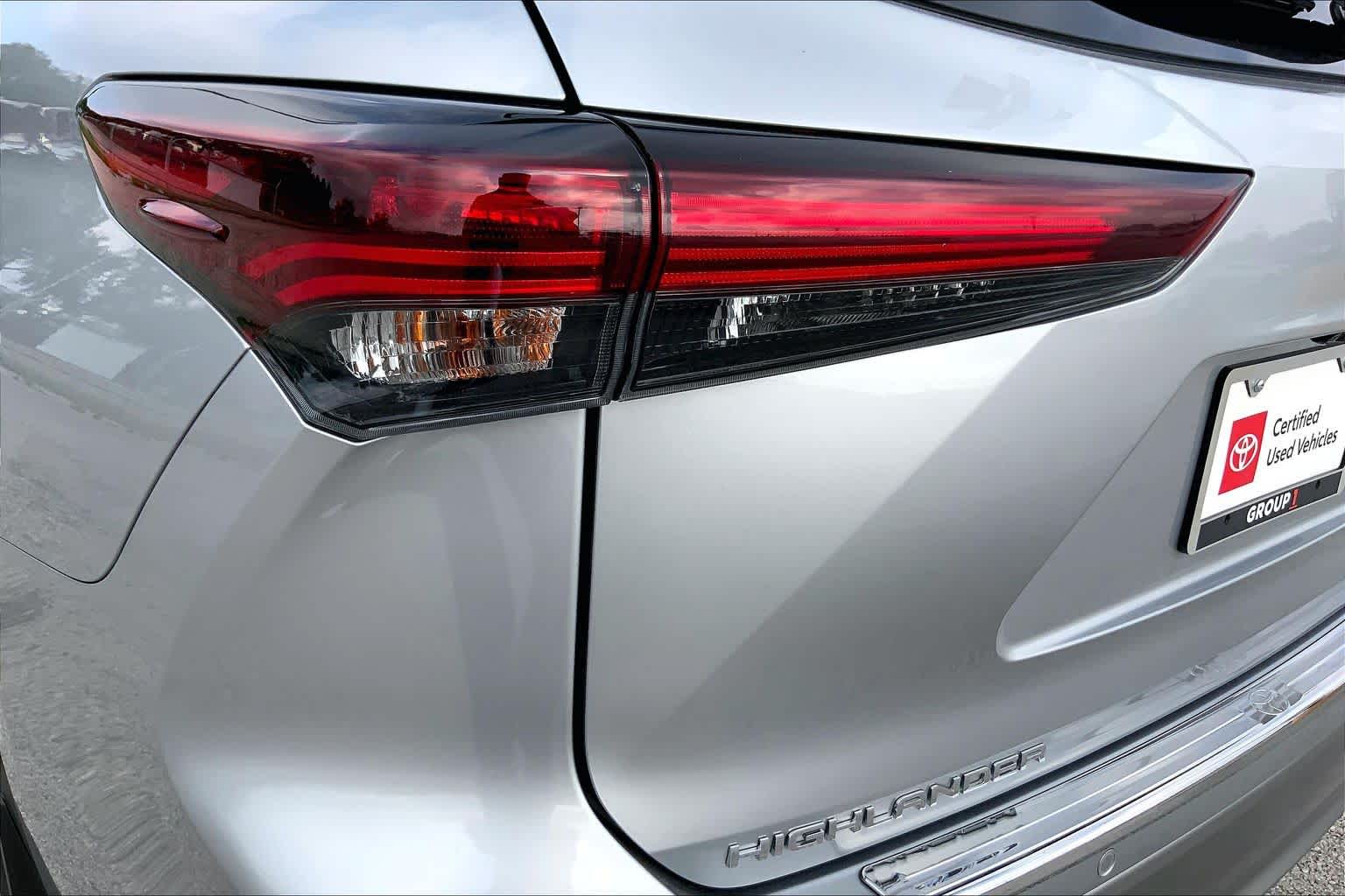 2025 Toyota Highlander Hybrid Platinum Celestial Silver Metallic at AutoNation USA Houston