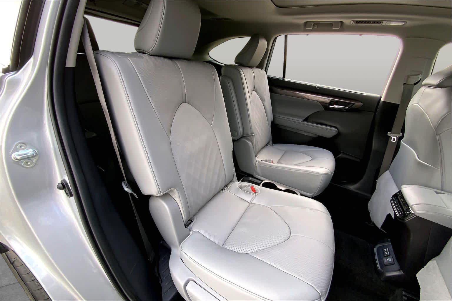 2025 Toyota Highlander Hybrid Platinum Celestial Silver Metallic at AutoNation USA Houston
