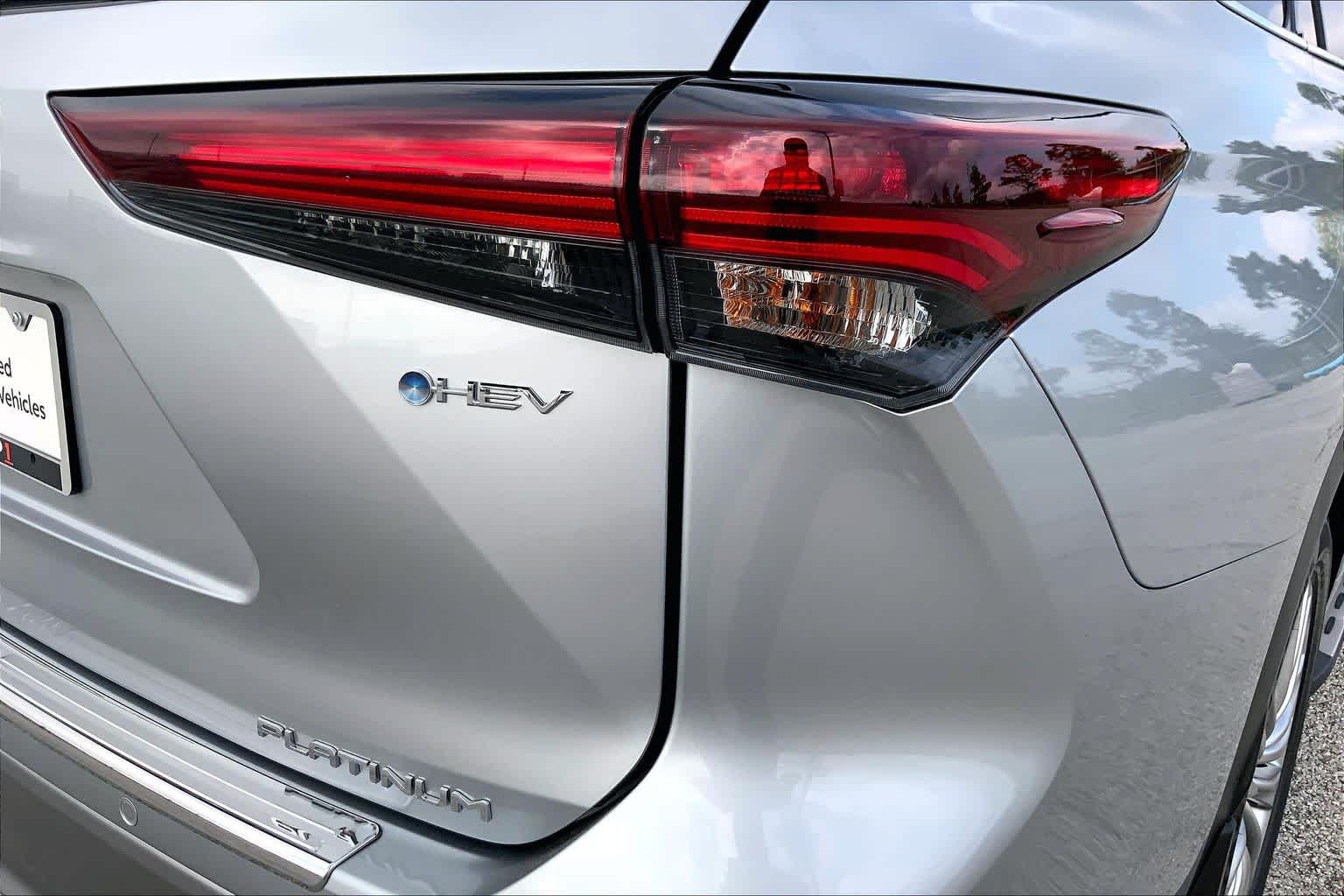 2025 Toyota Highlander Hybrid Platinum Celestial Silver Metallic at AutoNation USA Houston