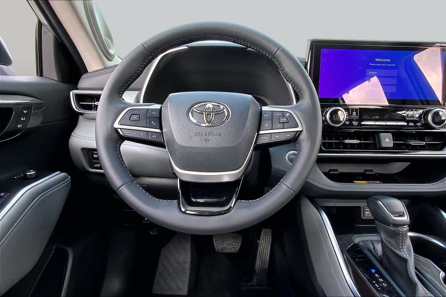 2025 Toyota Highlander Hybrid Platinum Celestial Silver Metallic at AutoNation USA Houston