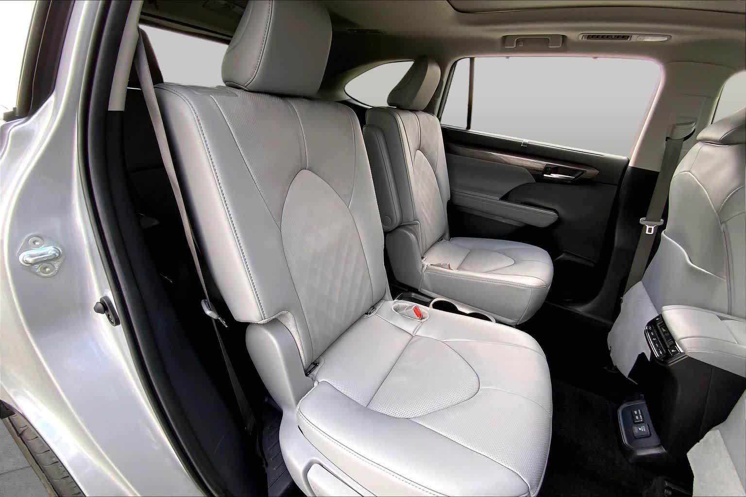2025 Toyota Highlander Hybrid Platinum Celestial Silver Metallic at AutoNation USA Houston