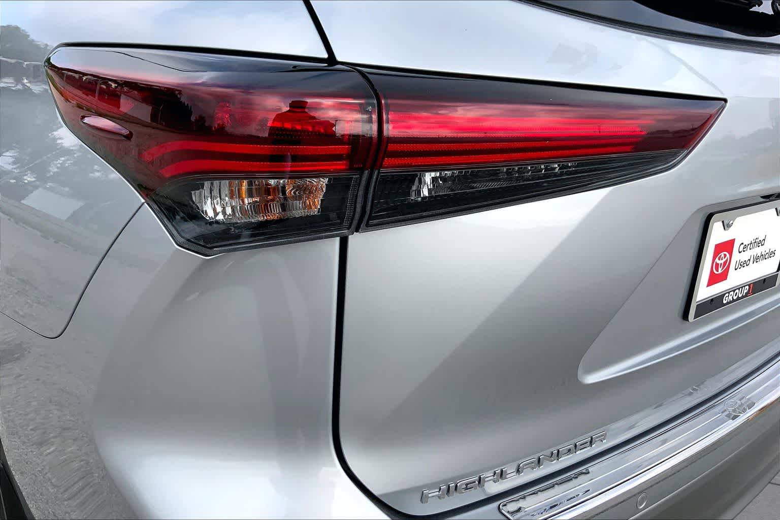 2025 Toyota Highlander Hybrid Platinum Celestial Silver Metallic at AutoNation USA Houston