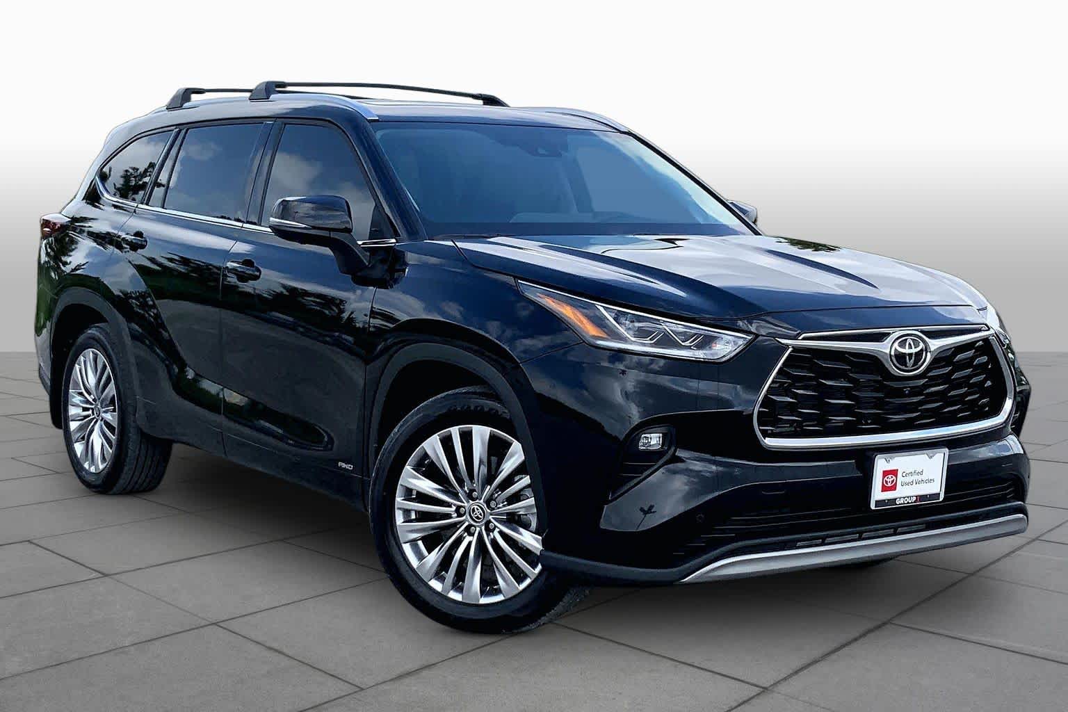 2026 Toyota Highlander Hybrid Platinum Midnight Black Metallic at Group 1 Toyota Southwest