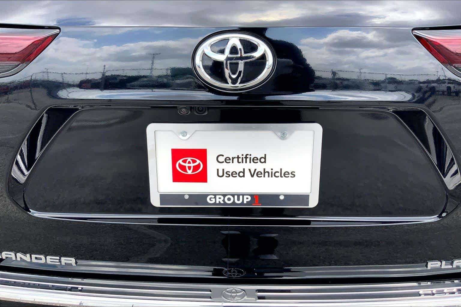 2026 Toyota Highlander Hybrid Platinum Midnight Black Metallic at Group 1 Toyota Southwest