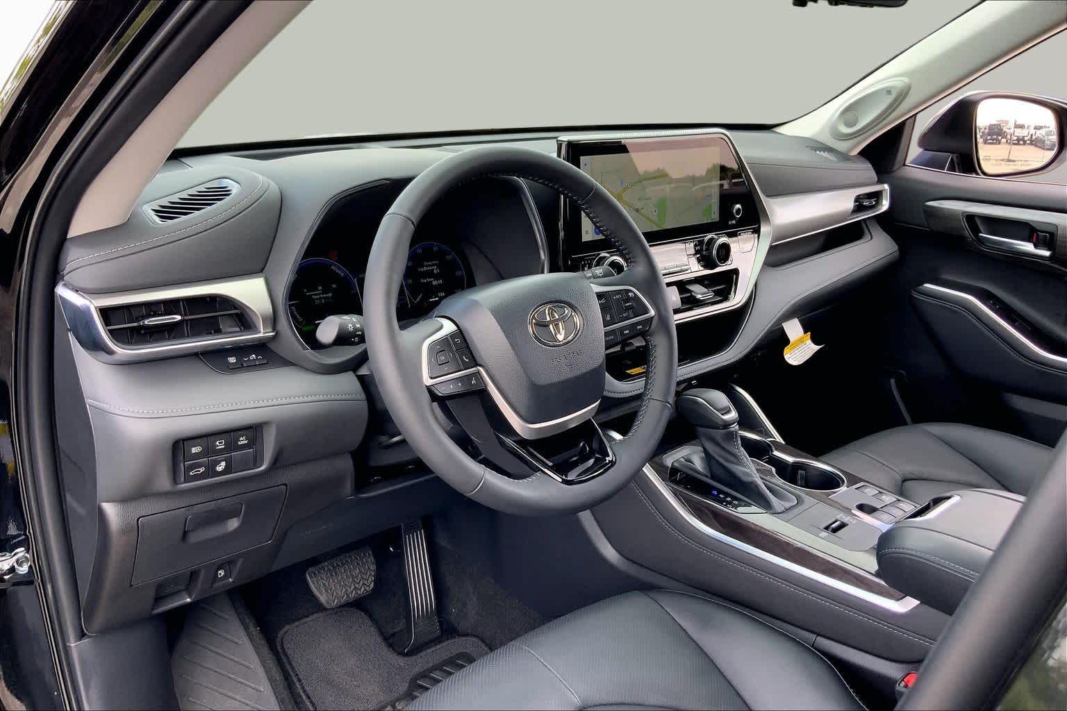 2026 Toyota Highlander Hybrid Platinum Midnight Black Metallic at Group 1 Toyota Southwest