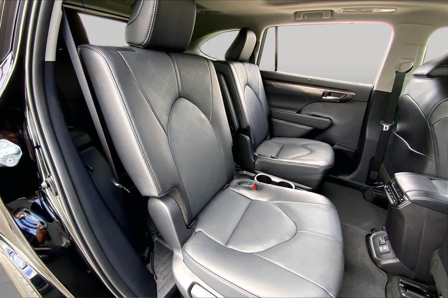 2026 Toyota Highlander Hybrid Platinum Midnight Black Metallic at Group 1 Toyota Southwest