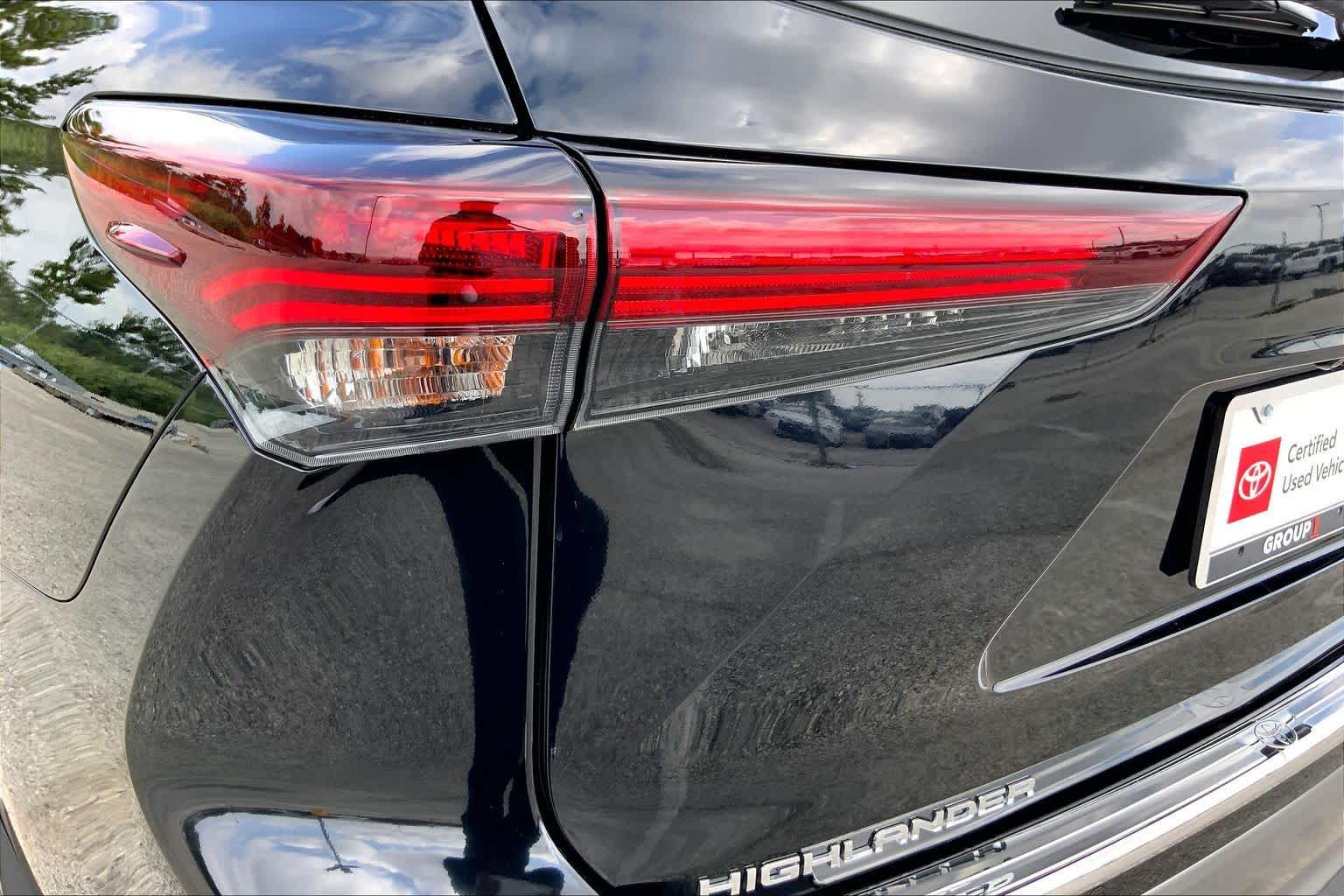 2026 Toyota Highlander Hybrid Platinum Midnight Black Metallic at Group 1 Toyota Southwest
