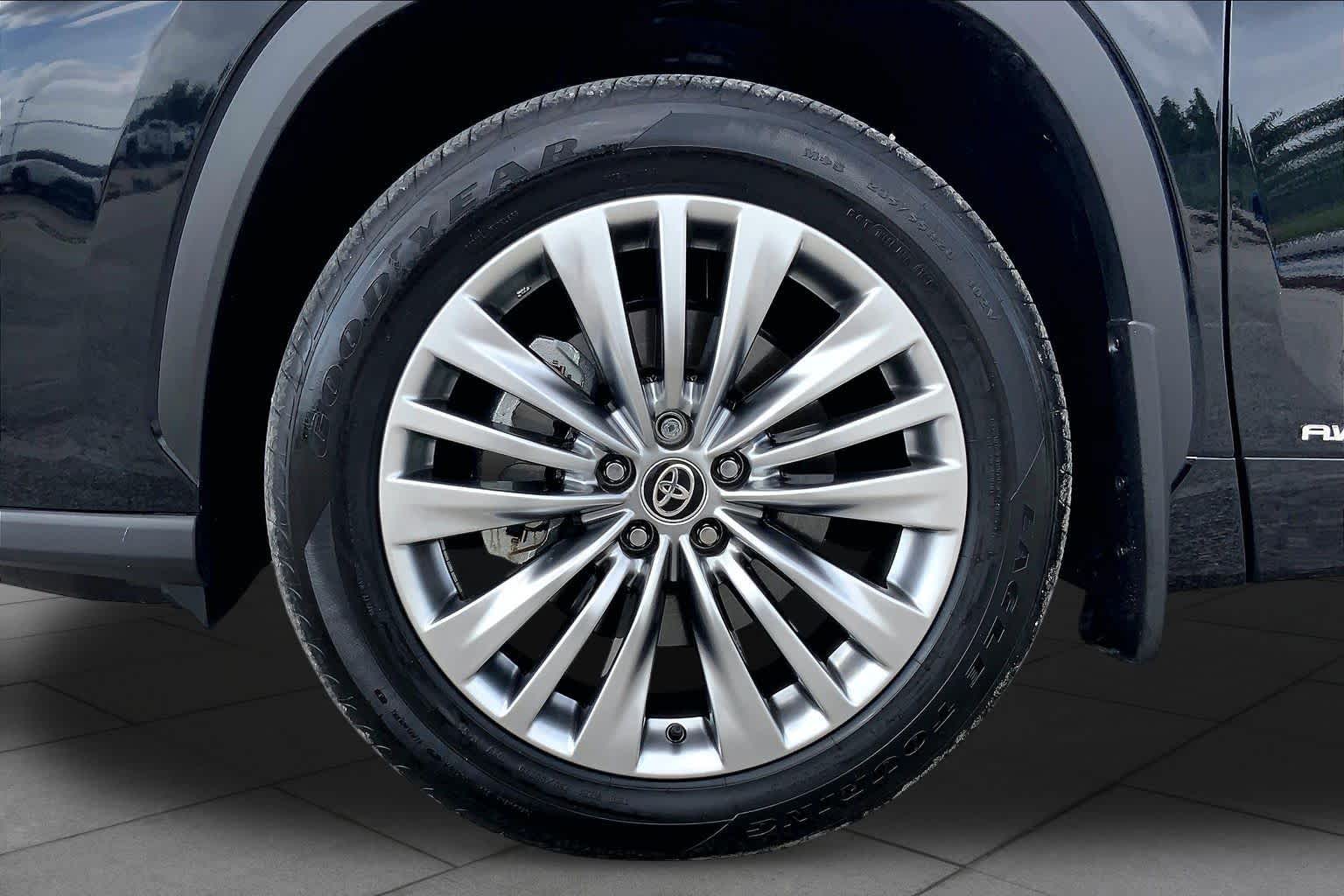 2026 Toyota Highlander Hybrid Platinum Midnight Black Metallic at Group 1 Toyota Southwest