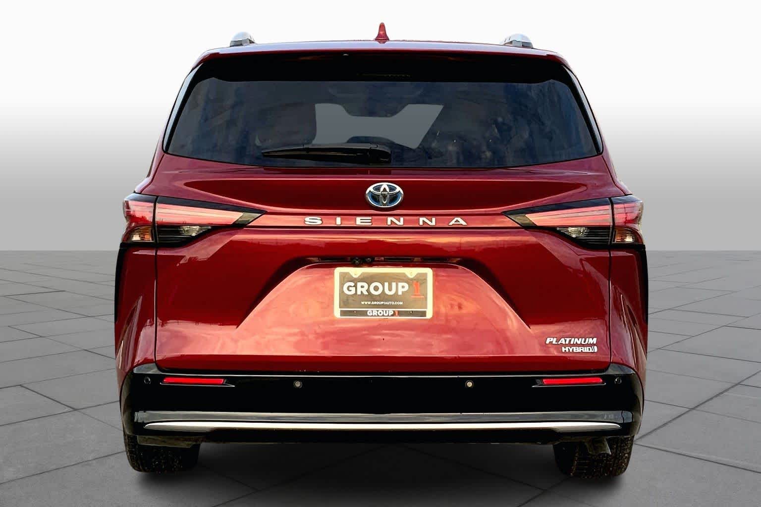 2021 Toyota Sienna Platinum Ruby Flare Pearl at Westside Kia