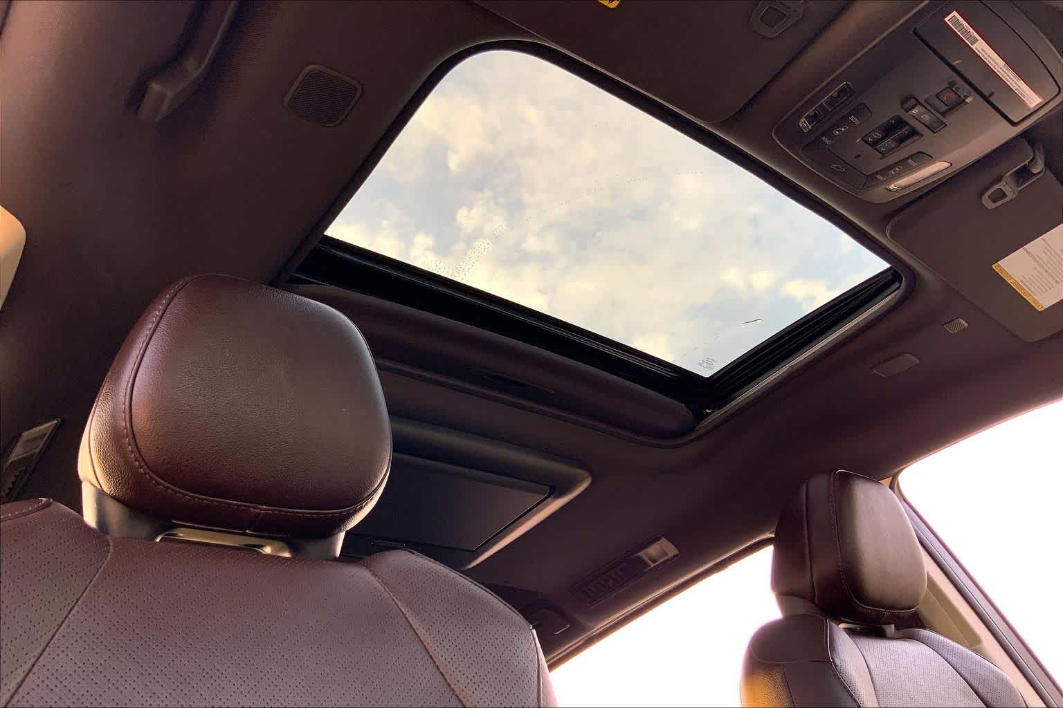 2021 Toyota Sienna Platinum Ruby Flare Pearl at Westside Kia