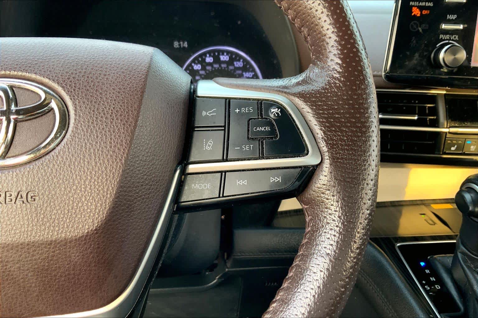 2021 Toyota Sienna Platinum Ruby Flare Pearl at Westside Kia