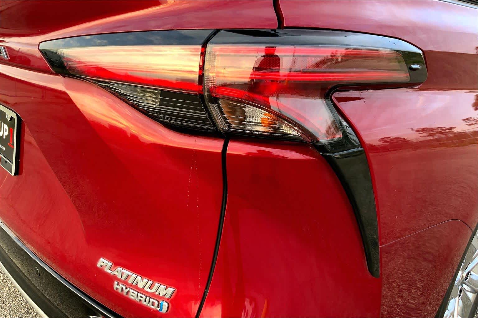 2021 Toyota Sienna Platinum Ruby Flare Pearl at Westside Kia