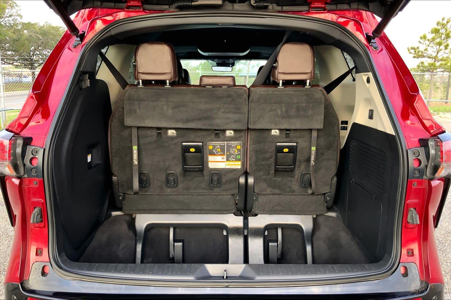 2021 Toyota Sienna Platinum Ruby Flare Pearl at Westside Kia