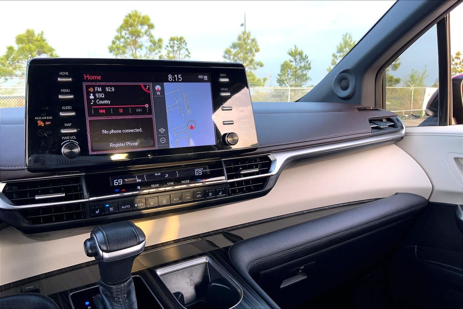 2021 Toyota Sienna Platinum Ruby Flare Pearl at Westside Kia