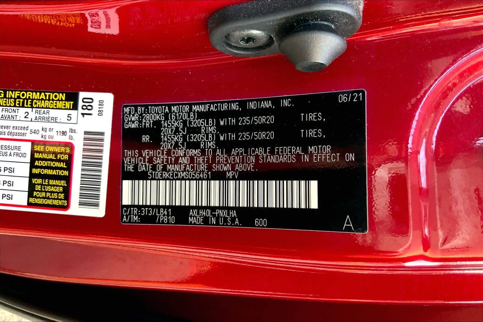 2021 Toyota Sienna Platinum Ruby Flare Pearl at Westside Kia