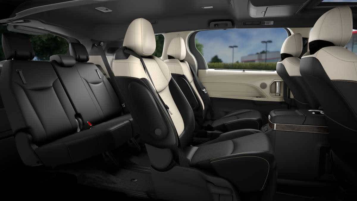 2026 Toyota Sienna photo 17 of 22