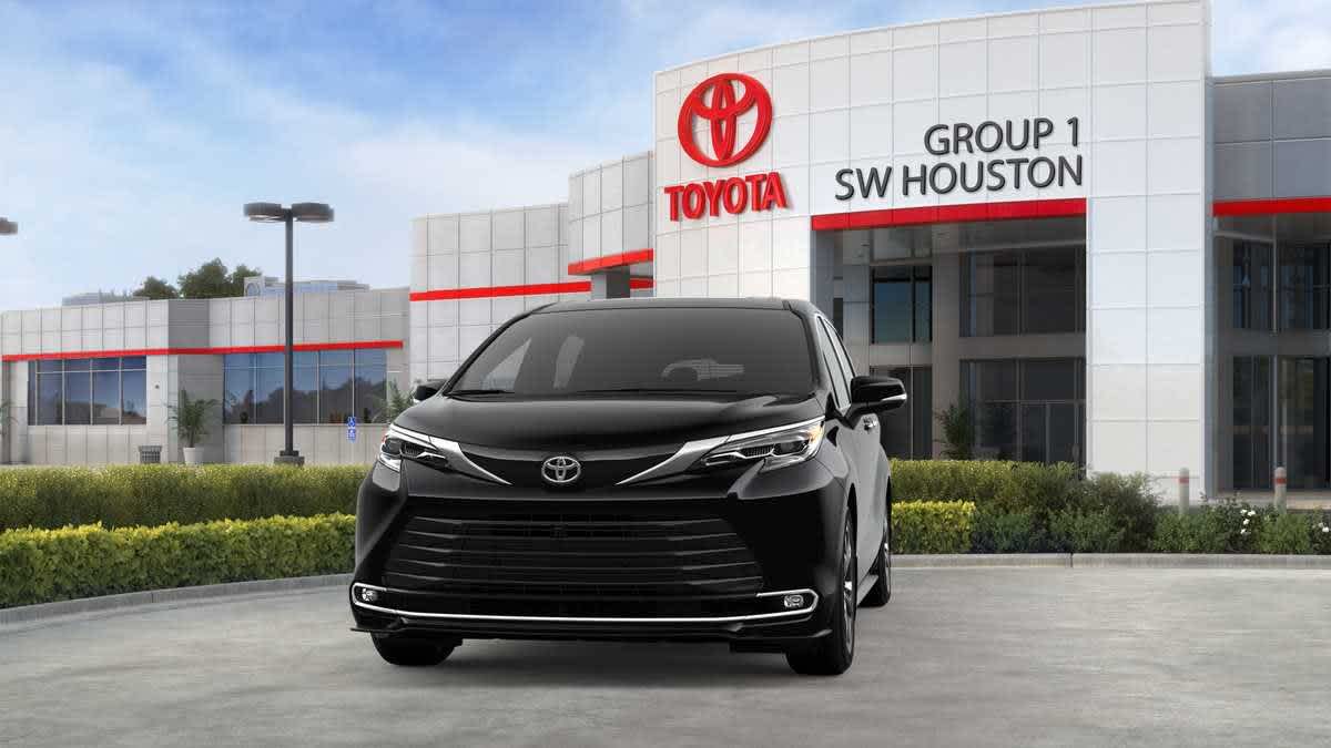2026 Toyota Sienna photo 14 of 22