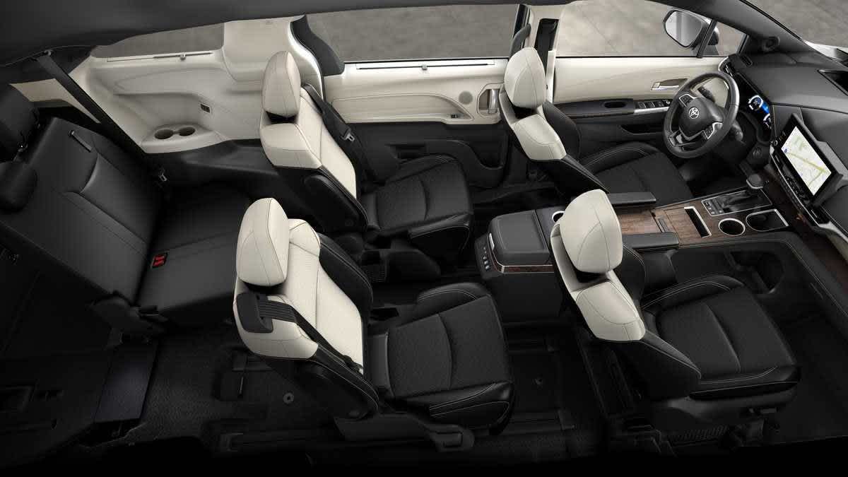 2026 Toyota Sienna photo 18 of 22