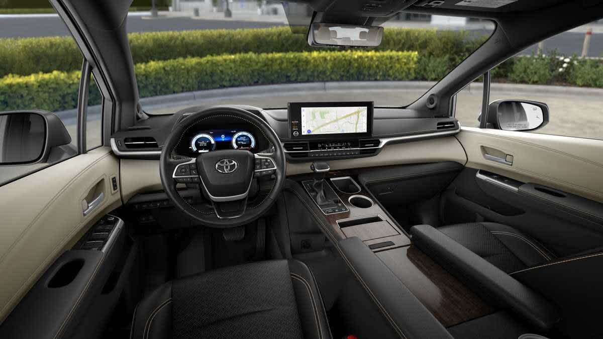 2026 Toyota Sienna photo 29 of 43