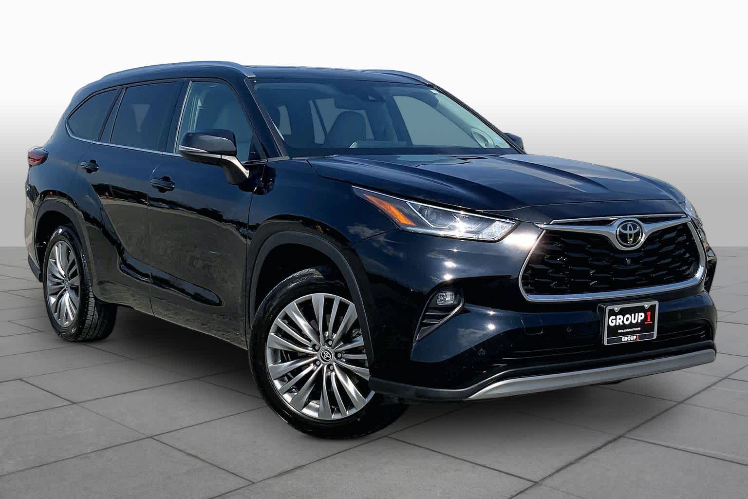 2021 Toyota Highlander Platinum Midnight Black Metallic at HGreg Houston