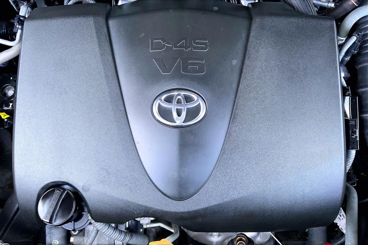 2021 Toyota Highlander Platinum Midnight Black Metallic at HGreg Houston