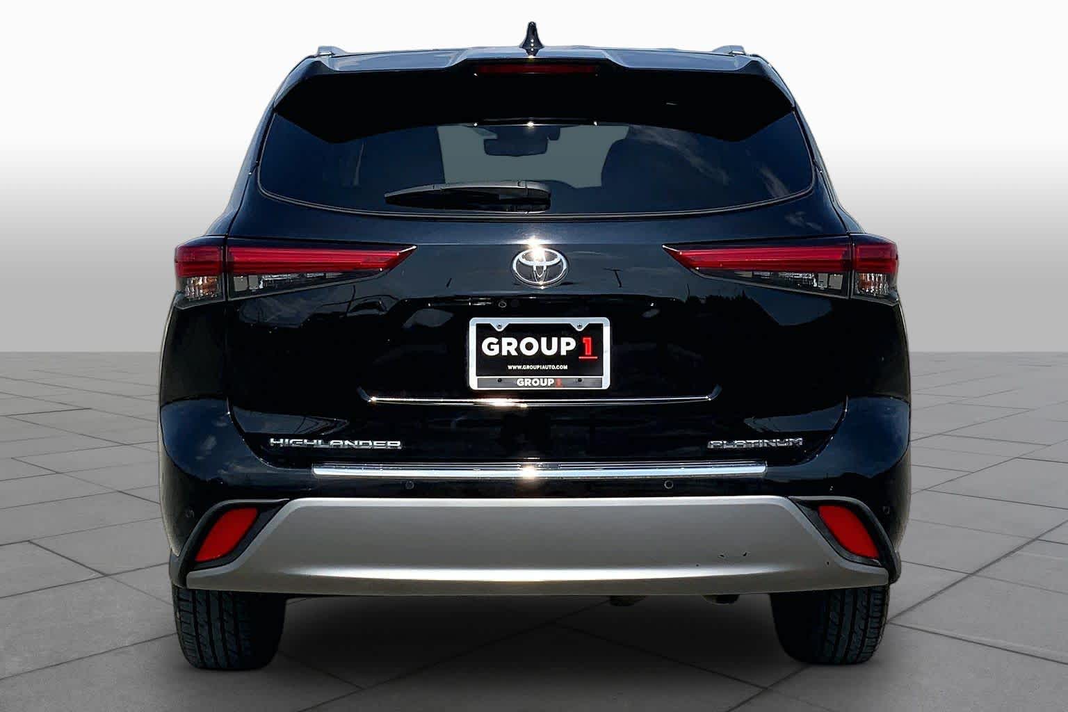 2021 Toyota Highlander Platinum Midnight Black Metallic at HGreg Houston