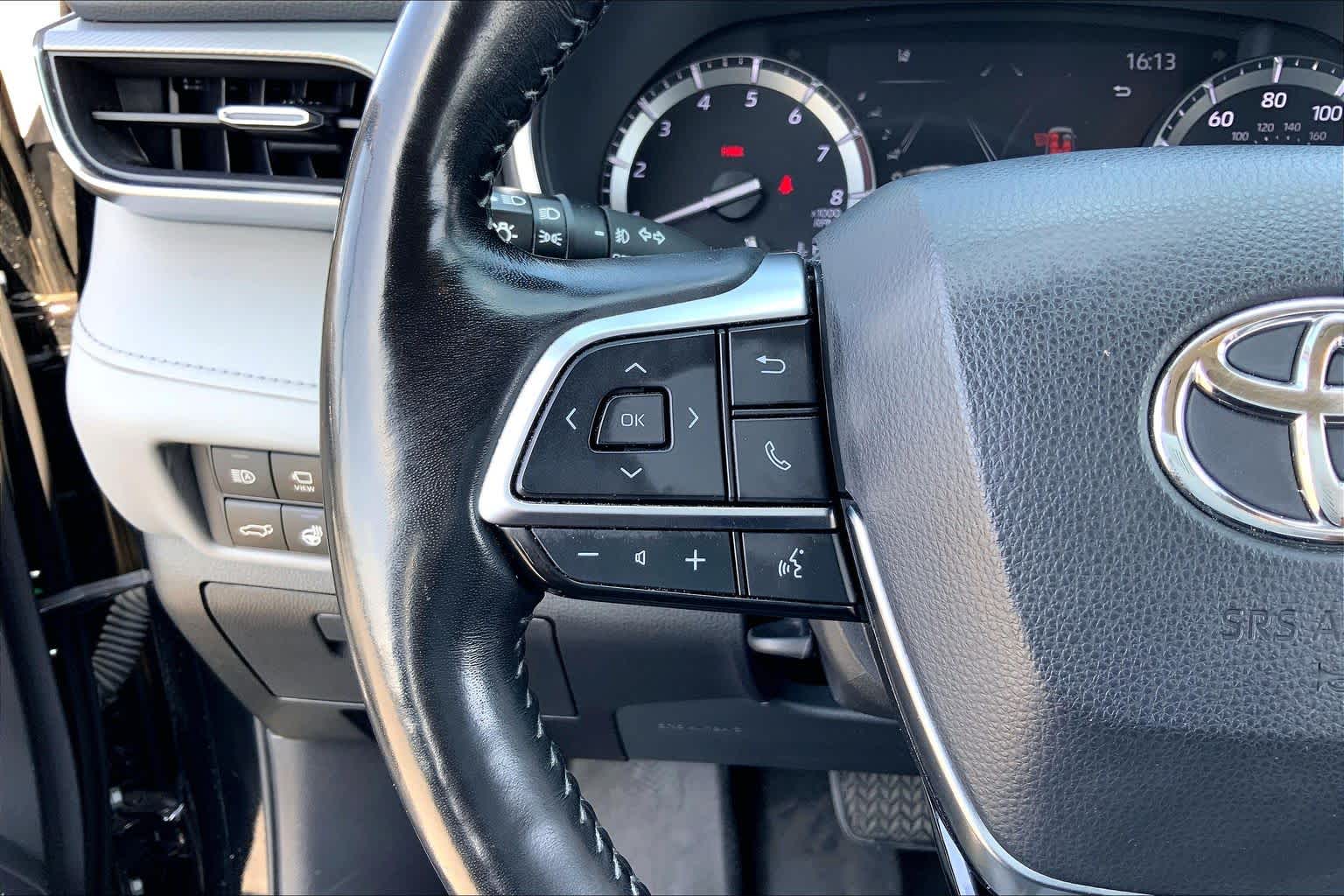 2021 Toyota Highlander Platinum Midnight Black Metallic at HGreg Houston