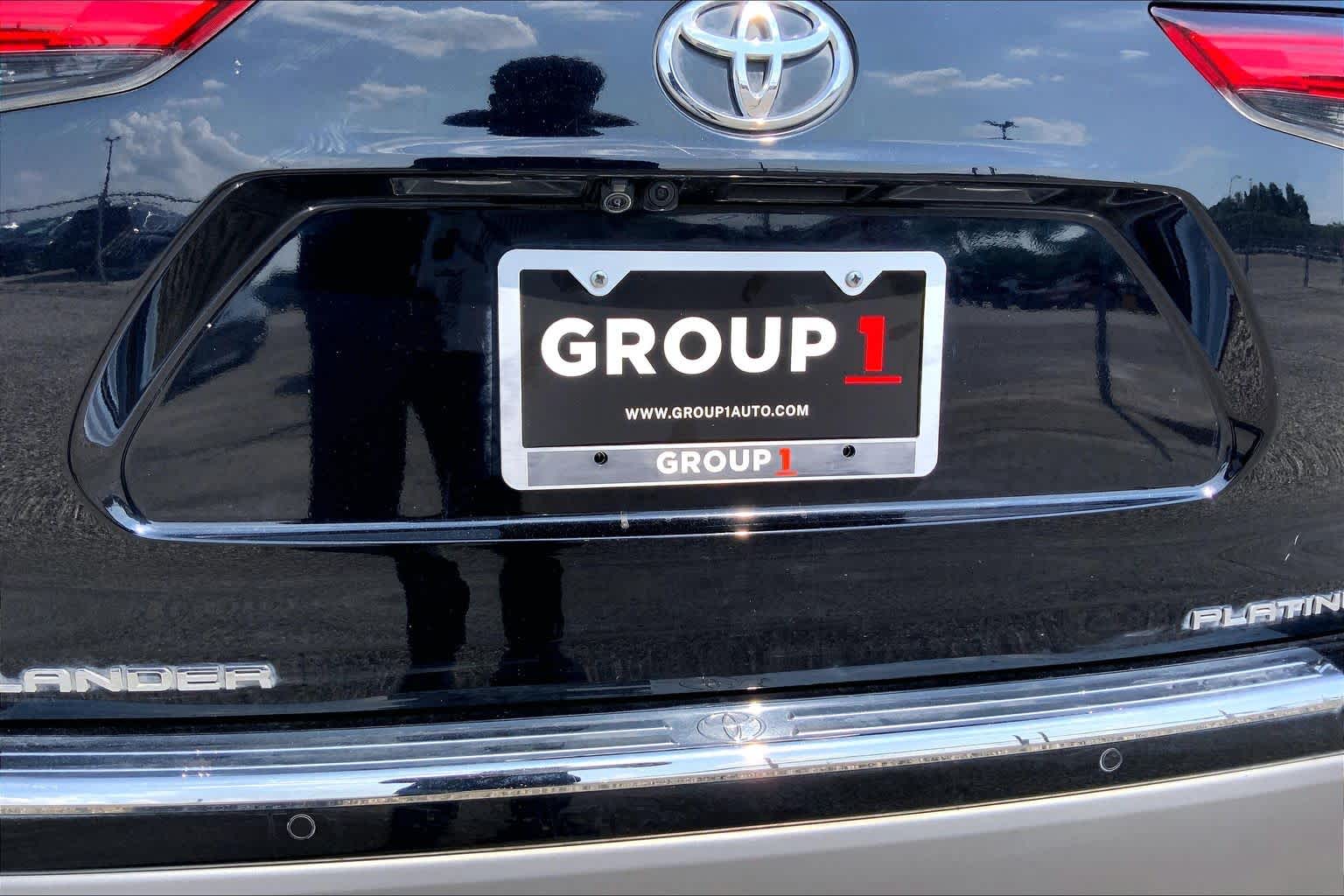 2021 Toyota Highlander Platinum Midnight Black Metallic at HGreg Houston